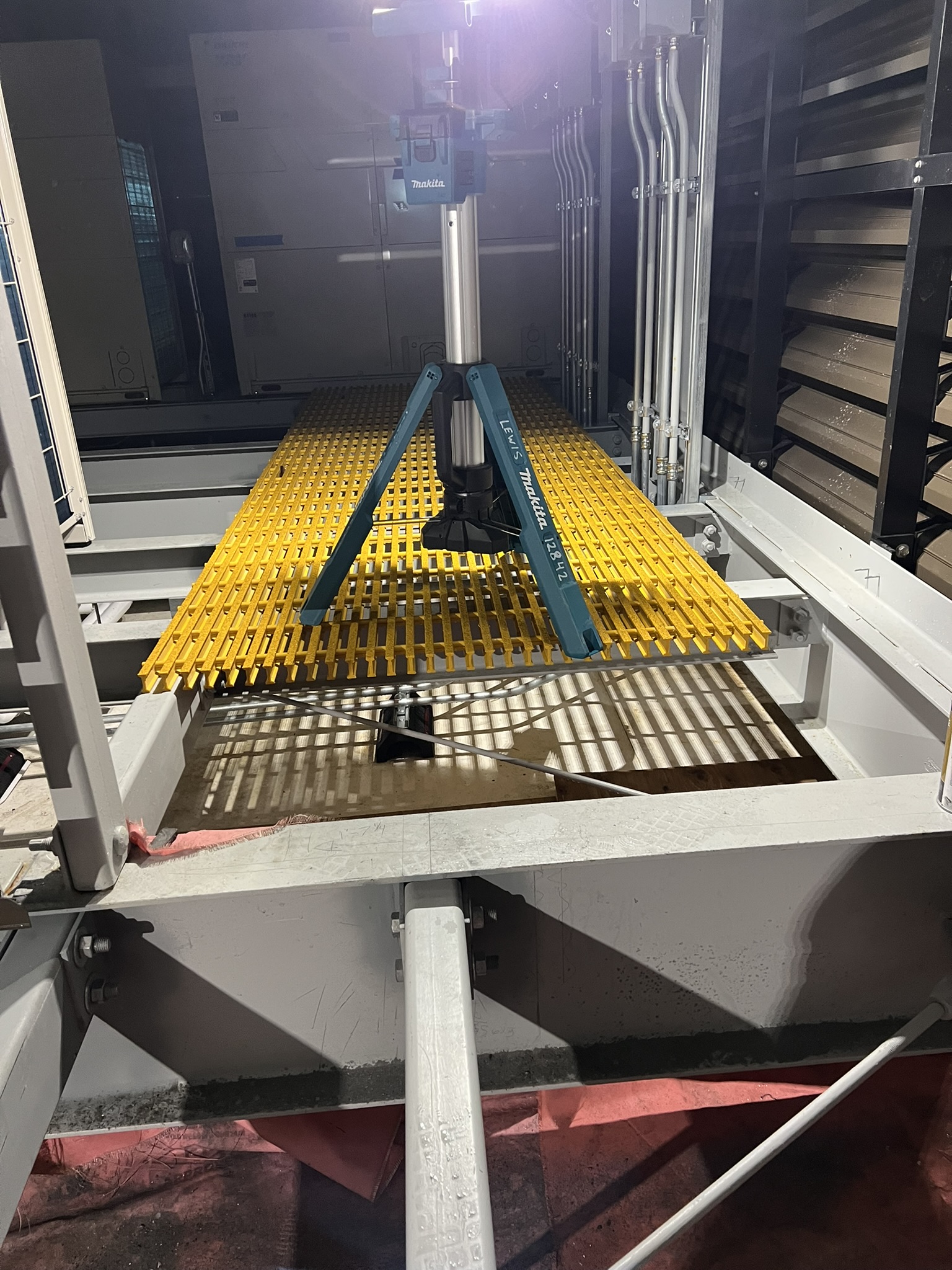 Heavy Duty Catwalk Grating Detail